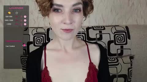 Snapshot of tinawincee chatting on 09.13.25 Tina online show from 09.13.25