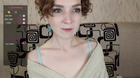 Snapshot of tinawincee chatting on 09.22.25 Tina online show from 09.22.25