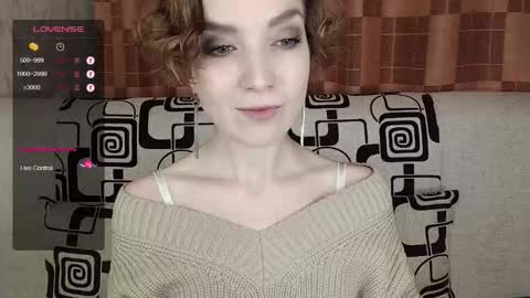 Snapshot of tinawincee chatting on 11.01.25 Tina online show from 11.01.25