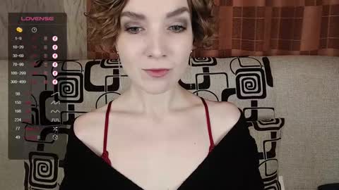 Snapshot of tinawincee chatting on 11.23.25 Tina online show from 11.23.25