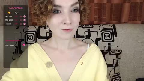 Snapshot of tinawincee chatting on 11.30.25 Tina online show from 11.30.25