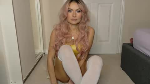 tinkerbell822 online show from 02.02.26