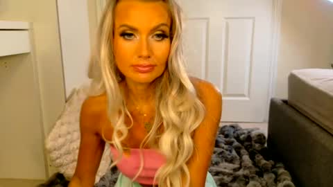 tinkerbell822 online show from 06.15.26