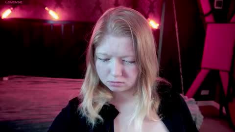 TinkerrBelll online show from 10.22.25