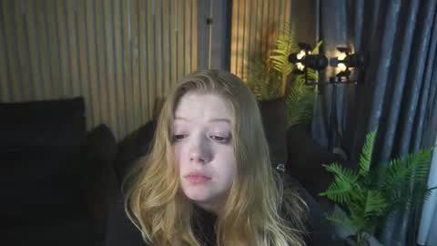 TinkerrBelll online show from 04.21.26