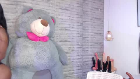 Tinna Goddess online show from 05.05.26