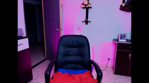 Snapshot of tinnadawson chatting on 01.23.25 I AM BELLA ----------- follow my IG TINNS 69 online show from 01.23.25