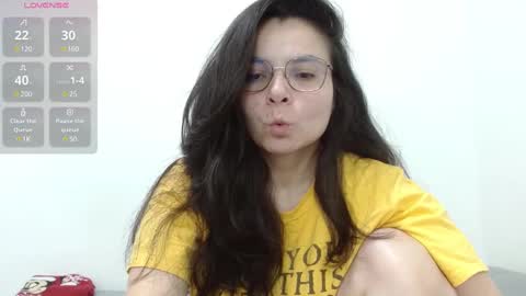 Tiny Caroline online show from 02.10.25