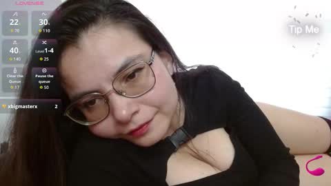 Tiny Caroline online show from 12.01.25