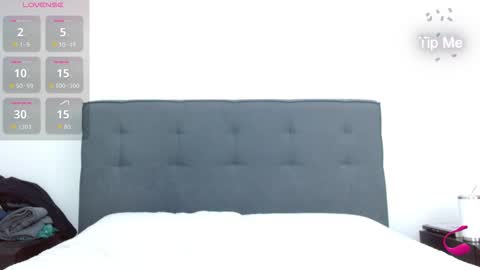 Tiny Caroline online show from 03.11.26