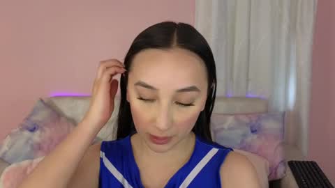 tiny_cora online show from 01.10.25