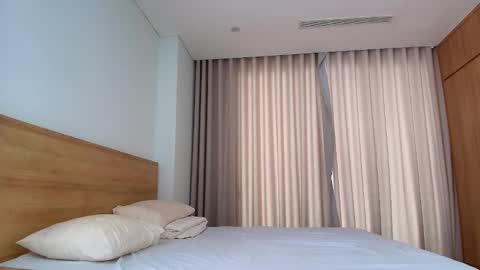 Snapshot of tiny_cute chatting on 02.11.25 Lia online show from 02.11.25