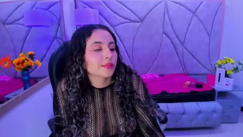 Snapshot of tiny_love_ chatting on 01.16.26 tiny online show from 01.16.26