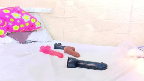 tiny_whore18 online show from 07.28.26