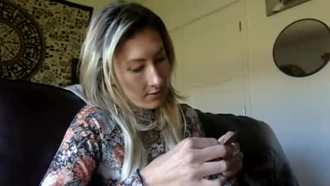 Snapshot of tinyandtatted420 chatting on 10.14.25 tinyandtatted420 online show from 10.14.25