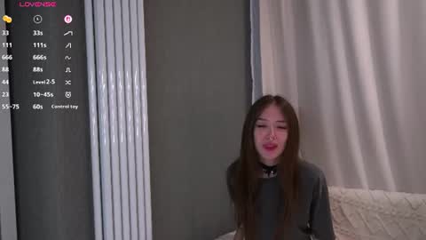 Snapshot of tinyanie chatting on 06.26.26 Annie online show from 06.26.26