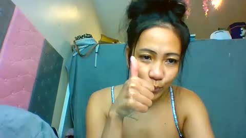 Tinyasian911718 sweetinyasian instagram online show from 12.17.24