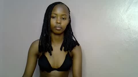 Snapshot of tinybarbie_ chatting on 11.01.25 Barbie online show from 11.01.25