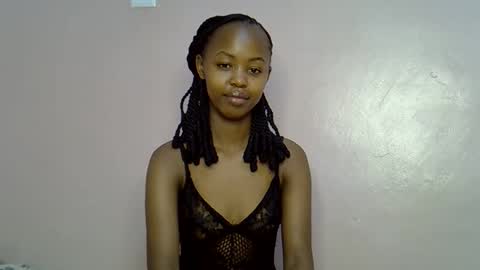 Snapshot of tinybarbie_ chatting on 11.07.25 Barbie online show from 11.07.25