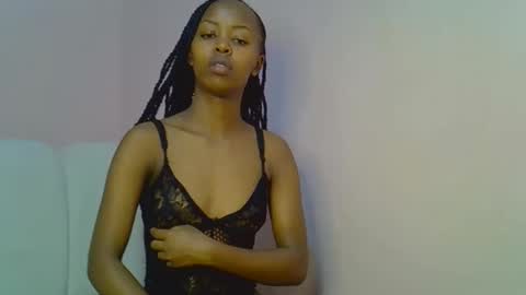 Snapshot of tinybarbie_ chatting on 11.26.25 Barbie online show from 11.26.25