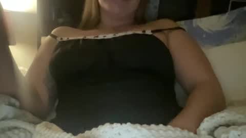 Snapshot of tinydancer1824 chatting on 11.09.25 Tiny Dancer online show from 11.09.25