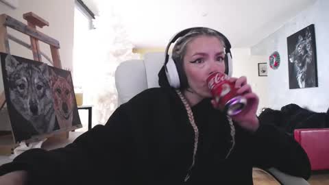 stage Kylie Sinner  brand CLITBAIT online show from 11.10.25