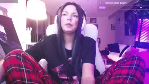 stage Kylie Sinner  brand CLITBAIT online show from 06.10.26
