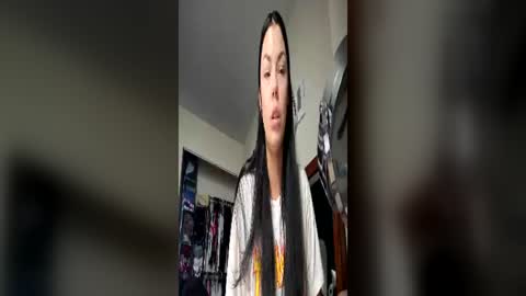 Snapshot of tinykylie chatting on 06.24.26 stage Kylie Sinner brand CLITBAIT online show from 06.24.26