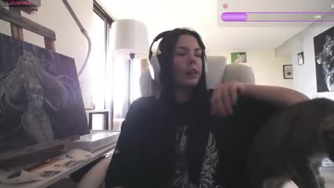 Snapshot of tinykylie chatting on 07.02.26 stage Kylie Sinner brand CLITBAIT online show from 07.02.26
