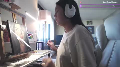 Snapshot of tinykylie chatting on 07.12.26 stage Kylie Sinner brand CLITBAIT online show from 07.12.26