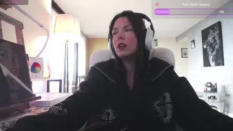 Snapshot of tinykylie chatting on 07.16.26 stage Kylie Sinner brand CLITBAIT online show from 07.16.26