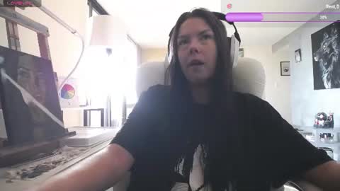 Snapshot of tinykylie chatting on 07.20.26 stage Kylie Sinner brand CLITBAIT online show from 07.20.26