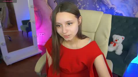 tinynataliee online show from 04.23.26