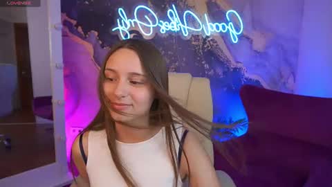 tinynataliee online show from 06.19.26