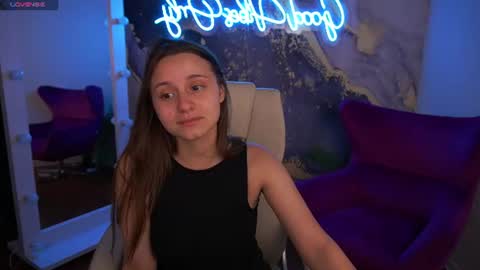 tinynataliee online show from 06.30.26