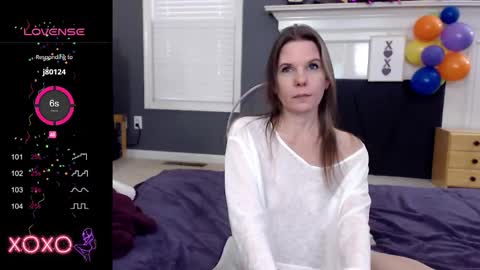 V - Read the bio please thanks. online show from 03.10.25