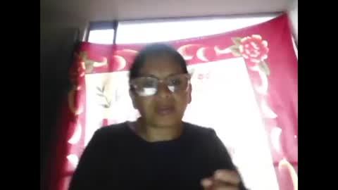 Snapshot of titssmall123 chatting on 12.31.24 Ester online show from 12.31.24