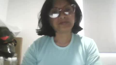 Ester online show from 05.13.26