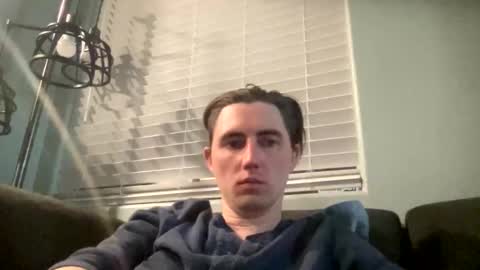 Snapshot of tlayne410 chatting on 12.19.25 tlayne410 online show from 12.19.25