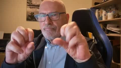 Snapshot of togbear chatting on 02.24.25 Togbear online show from 02.24.25