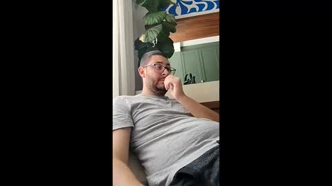 Snapshot of toidon chatting on 12.03.25 Toidon online show from 12.03.25