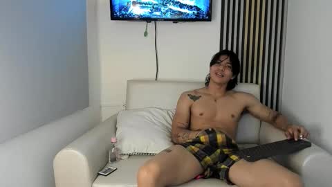 toji lee online show from 10.19.25