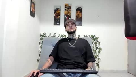 Snapshot of tokio_master chatting on 10.17.25 Tokyo Master online show from 10.17.25