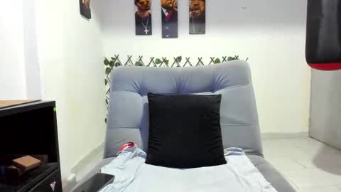 Snapshot of tokio_master chatting on 11.04.25 Tokyo Master online show from 11.04.25