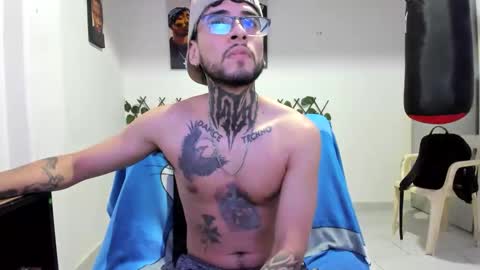 Snapshot of tokio_master chatting on 12.04.25 Tokyo Master online show from 12.04.25