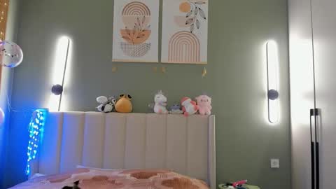 Snapshot of tokipokki chatting on 11.10.25 Toki online show from 11.10.25