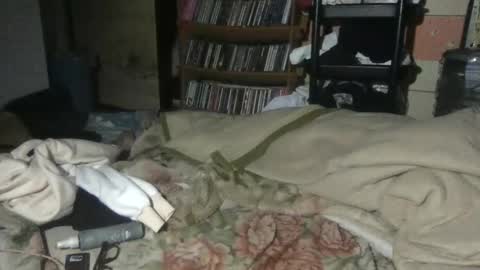 small man online show from 04.08.26