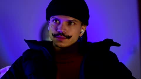 Snapshot of tokyo_oo chatting on 01.08.26 tokyo_oo online show from 01.08.26