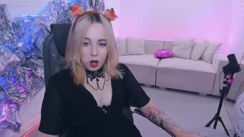 Tolli Moll online show from 12.11.24