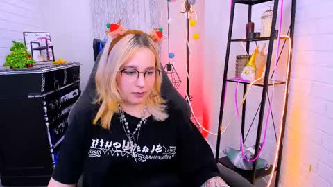 Tolli Moll online show from 12.12.24